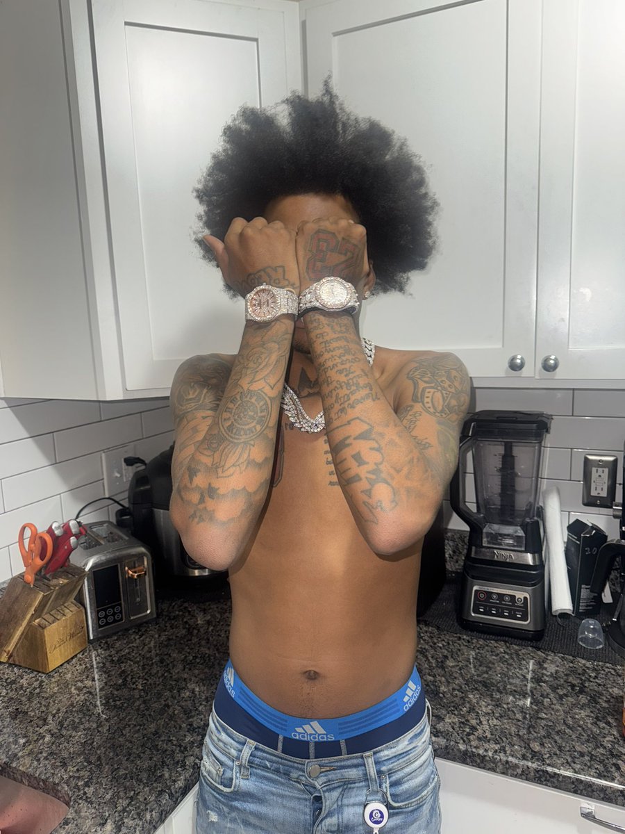 cashgangmike's tweet photo. Yhu ain’t fucc cuz yhu ain’t HIM but she lit 23 hit her
I’m run me up that cheese & walk these beats ni72ca #FRBWTB #RIPJUMPOUT #cashgang #slime https://t.co/XAbMPjDWpE