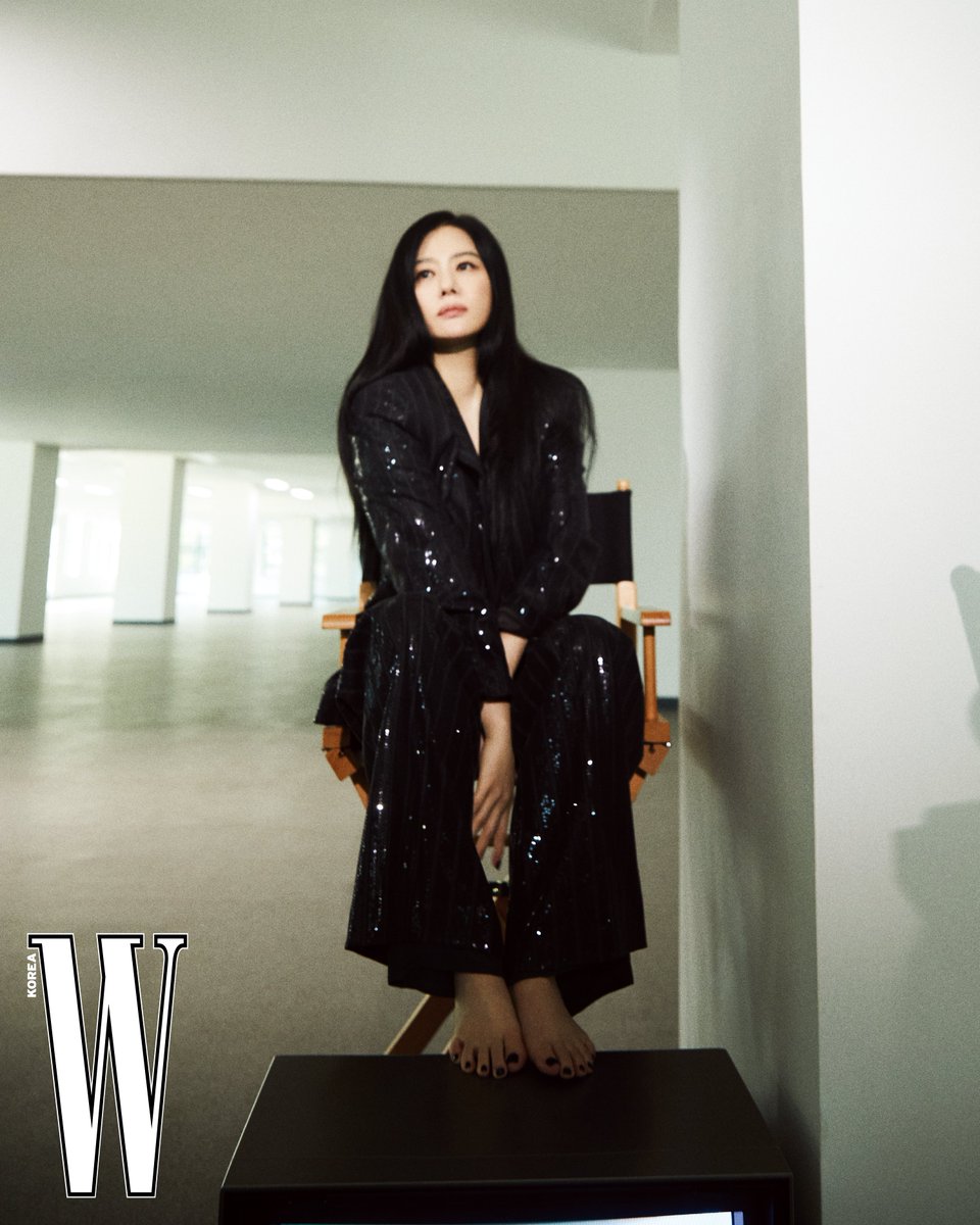 [📷] #김현주 #wkorea

"김현주의 지적이고 강인한 에너지"

<더블유 코리아>와 넷플릭스 코리아가 의기투합하여 기획한 ‘베스트 퍼포먼스 위드 넷플릭스’.  그 첫 번째 배우, <지옥>, <선산>의 김현주에 대하여.

🔗wkorea.com/?p=318566

#Kimhyunjoo #netflixkorea