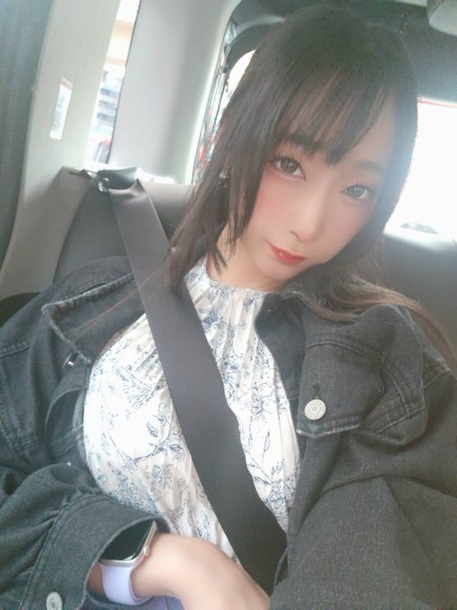 出勤前にちょっとおでかけ 珍しく明るいうちから外にいるから不思議な気持ち😳 https://t.co/IlNXPt9R1N