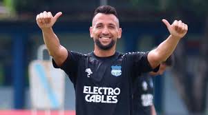 AleBenvegnu's tweet photo. Copa @Sudamericana: @RacingClub goleó 6 a 1 a #Huachipato y se clasificó a los cuartos de final donde jugará con el ganador de llave entre Atl. Paranaense y @Belgrano que juegan mañana en el Kempes. La “B” sumará dos refuerzos: el defensor Aníbal #Leguizamón y el Lucas #Menossi. https://t.co/NwV8wekmxk