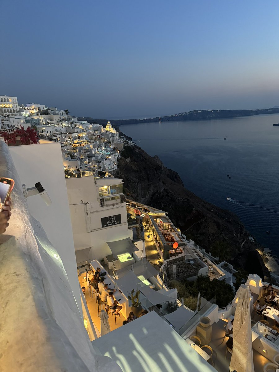 dean_warsop's tweet photo. Santorini https://t.co/HtCZCZs7wX