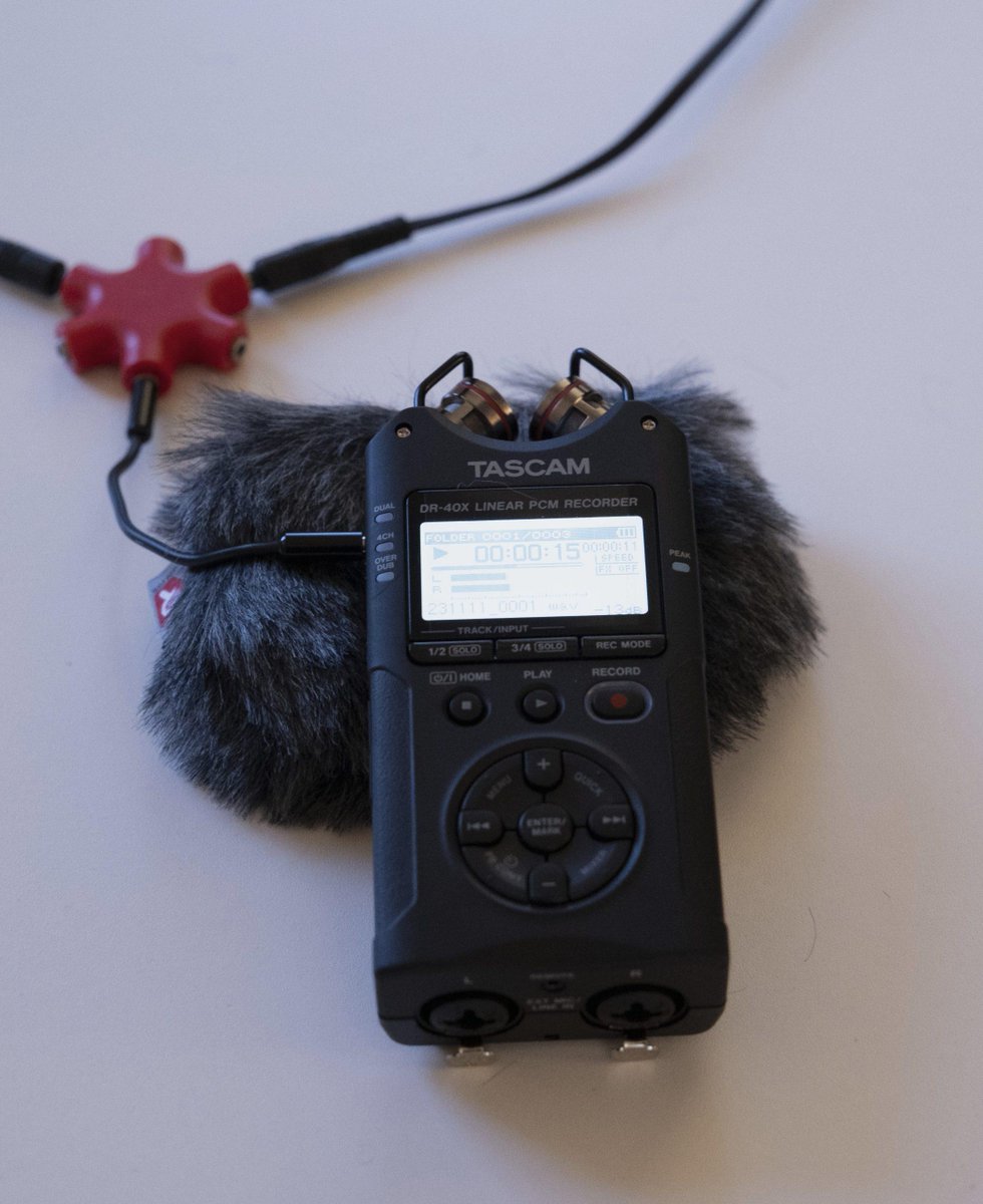 Der Leiter des Angebots "Treffpunkt Synthesizer" in der Heinrich-Schulz-#Bibliothek, hat einen spannenden, bebilderten Rückblick verfasst: lev-berlin.de/allgemein/tref…
Und der nächste Musikworkshop wartet schon! Ein Soundspaziergang durch #Charlottenburg: 
wir-bieten-vielfalt-einen-ort.de/events/field-r…