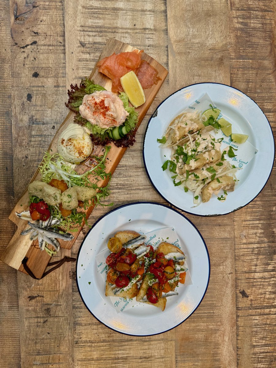 Summer menu <a href="/sandbarseafood/">The Sandbar Seafood Shack</a> 😎

🍤 Buffalo Shrimp, deep fried, tossed in buffalo sauce, served with ranch dip
🐟 Anchovy Bruschetta with marinated olives and tomatoes 
❤️ Struggling to choose? Take a friend and order the sharing platter  🙌