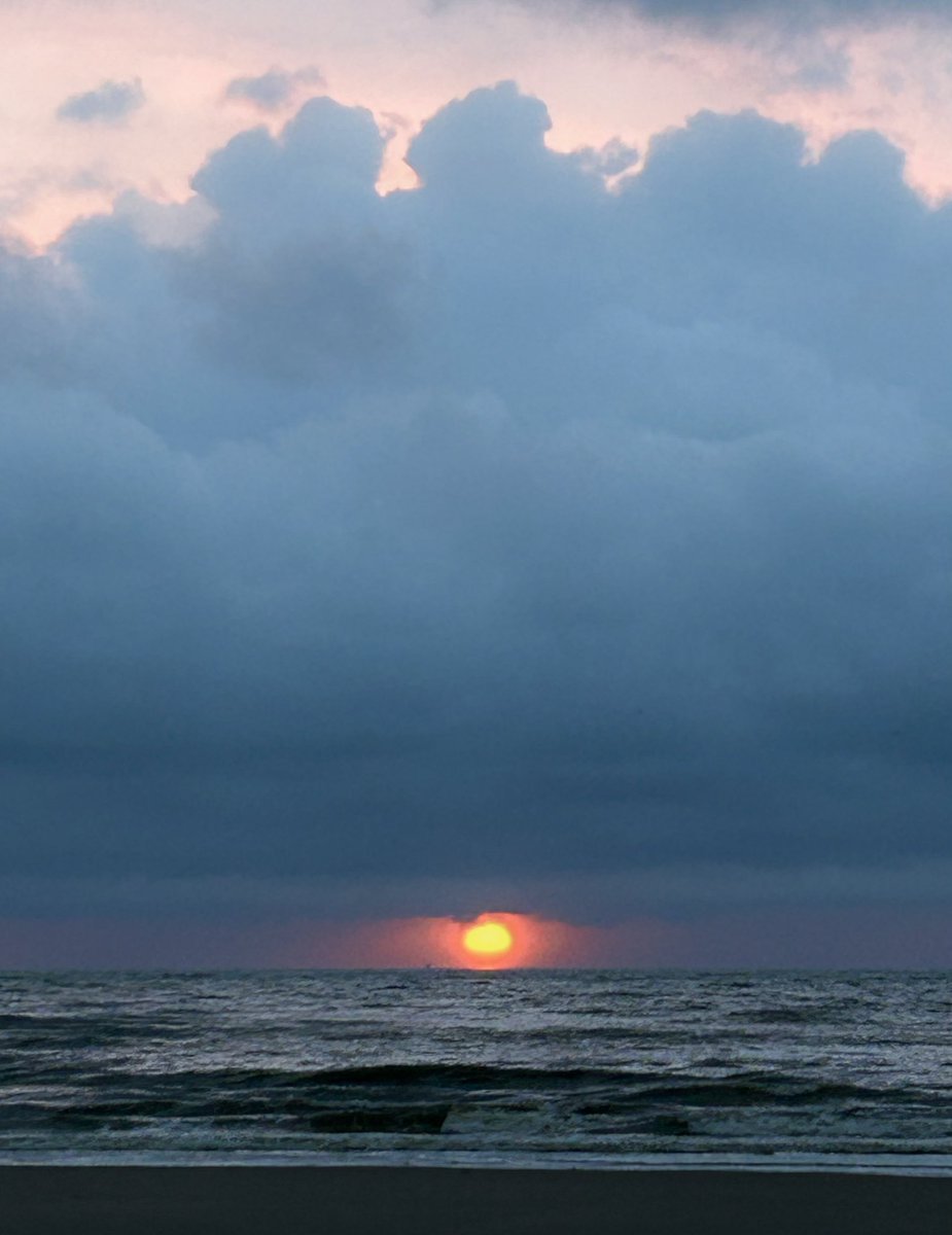 ..my hands dripped with myrrh, my fingers with flowing myrrh, on the handles of the bolt. I opened for my beloved, but my beloved had left; he was gone.
Song of Songs 5

#WalkwithGod #Jesus #Rebirth #God #Bible #Truth #Holy #Love #Sunset #Sea #NaturePhoto #grace #hope #devotion