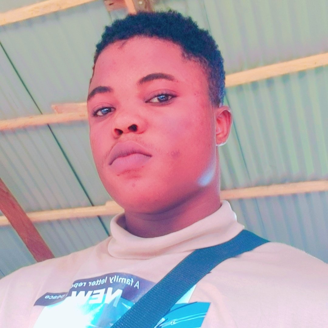 LawrenceEg12858's tweet photo. #NewProfilePic https://t.co/85OsIihYqI