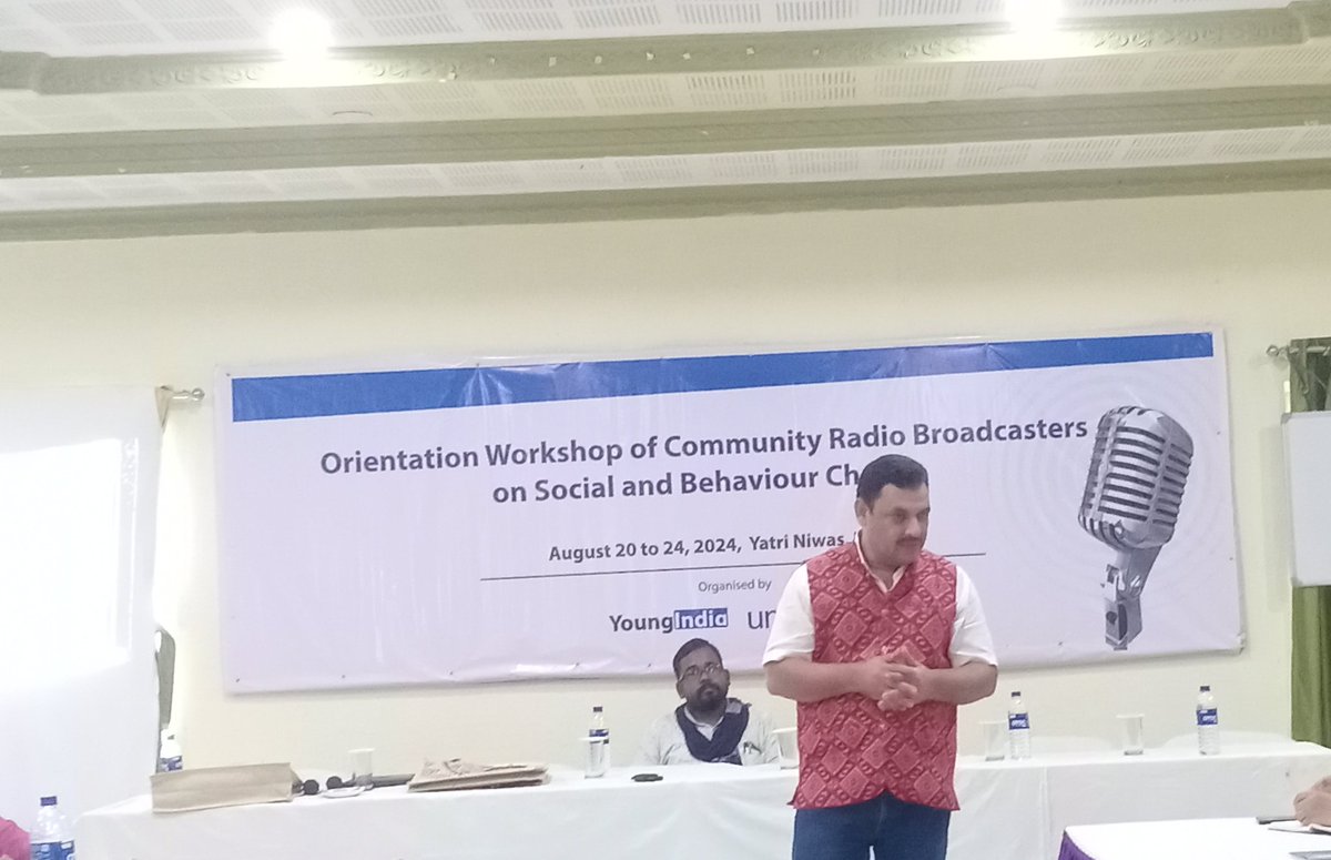 908fm's tweet photo. Ghasiram panda, National Project Leader child Rights, ActionAid spek on Dropout students @UNICEFIndia @ShahAnsariLive #connunityradio4change #CommunityRadio @YoungIndiaIN https://t.co/phlNxHrY1S