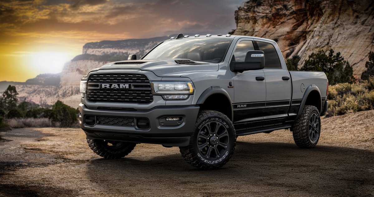 StellantisNAEsp's tweet photo. Llegan las nuevas @RamTrucks Power Wagon y Heavy Duty Rebel Lunar equipadas con populares elementos y con detalles exteriores únicos como los gráficos "lunares" especiales en los paneles laterales de la carrocería. #MundoRam #LunarEdition
Más detalles ➡️ https://t.co/8uUsCtjh2c https://t.co/kmpNNYy5r5