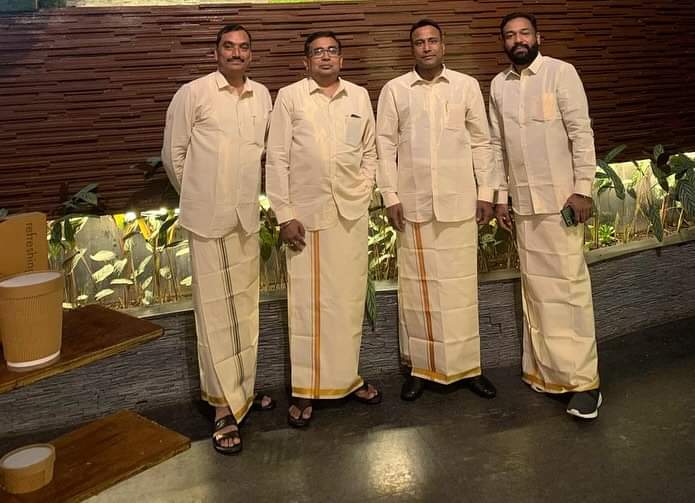 ElistaWorld's tweet photo. जैसा देश वैसा भेष
Excited to welcome our partners from Tamil Nadu in the grand channel partner meet being held.
#Elistaworld #makinginindiafortheworld https://t.co/qcX6VjPhVW