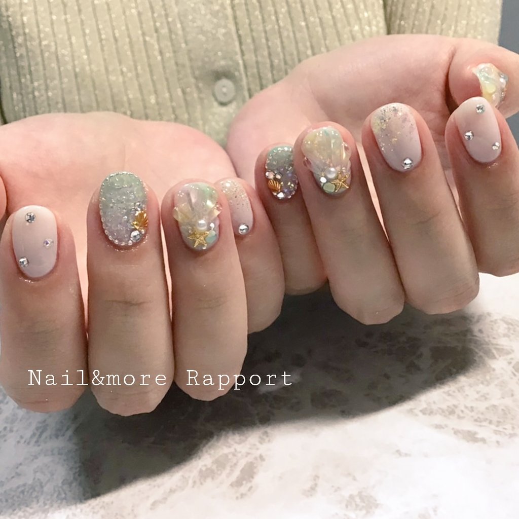 Rapport0227's tweet photo. 🧜♀️マーメイドネイル🧜♀️
先程の投稿に続き、こちらはハンドバージョンです🙌✨
#nail #Rapport #osaka #gelnail #simplenail #summernail #ネイル #ネイルケア #ジェルネイル #シンプルネイル #ナチュラルネイル #マーメイドネイル #ニュアンスネイル #夏ネイル #大阪ネイルサロン #淡路ネイルサロン https://t.co/C967RTGWcR