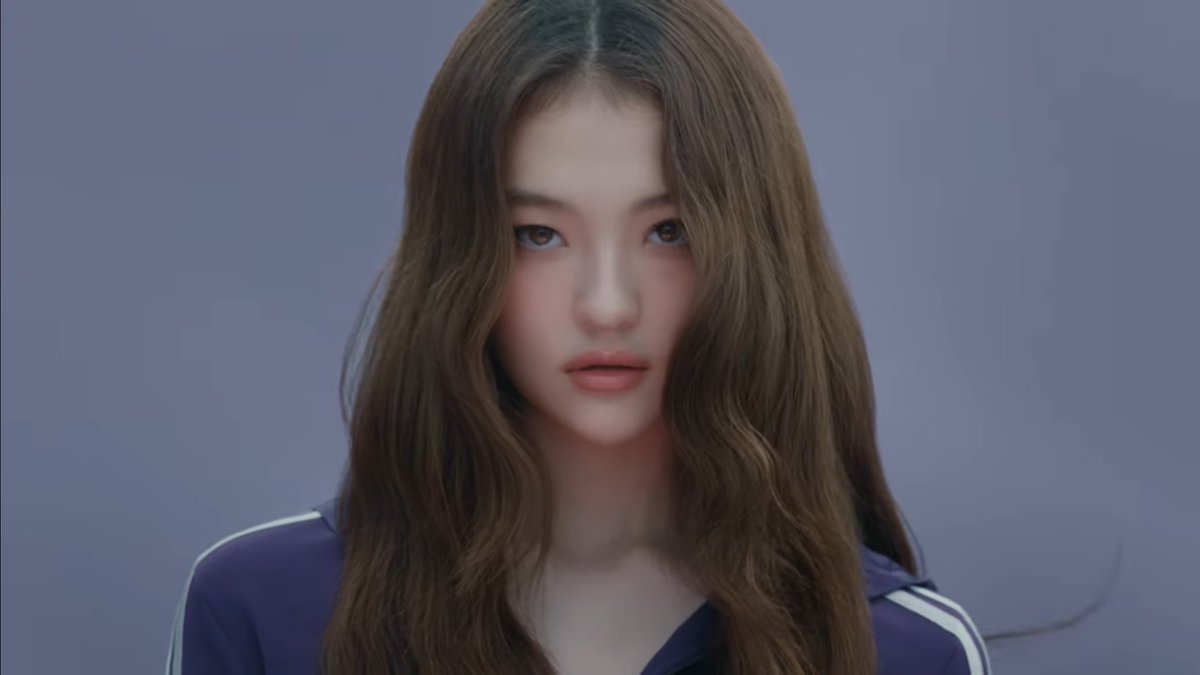 narinpics's tweet photo. THE FIRST OFFICIAL MEMBER OF MEOVV 
#ELLA #엘라 

#MEOVV #미야오 @OFFICIAL_MEOVV https://t.co/Vs6wfbwjvN