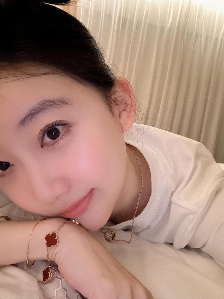 微醺的晚安～ https://t.co/jWxqRcyXXk