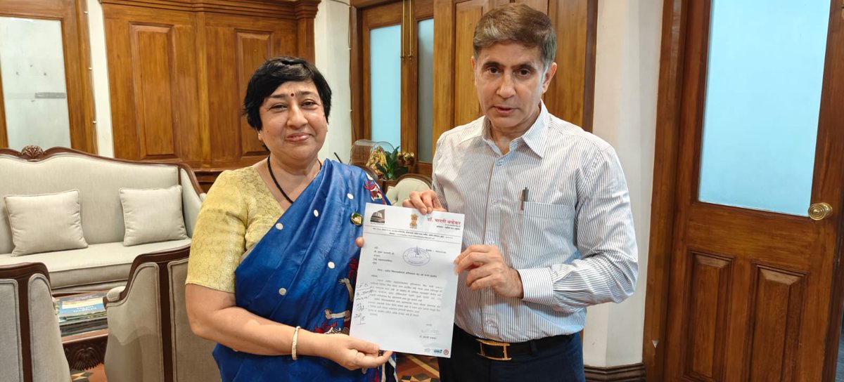 LavekarBharati's tweet photo. Demanded Municipal Commissioner Shri Bhushan Gagrani Ji to expedite the construction of the #Fire_Brigade Station in #Versova_Vidhansabha. The reservation is already in place—let's prioritize the safety of our community !
#Versova
#PublicSafety
#CommunityFirst
@Dev_Fadnavis
@mybmc @mybmcwardKW @MyBMCFire @MTPHereToHelp @DGPMaharashtra