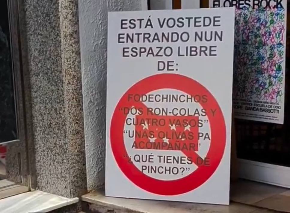 EmilioDelgadoOr's tweet image. Esta es la misma basura que la que señala a extranjeros, o a catalanes, o a personas LGTBI por el hecho de serlo.
A ver si vamos a tener que pedir permiso o perdón por ser madrileños. Asco.