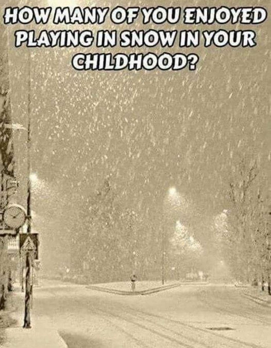 wat_thee_deuce_'s tweet image. Who remembers these days? ❄️☃️