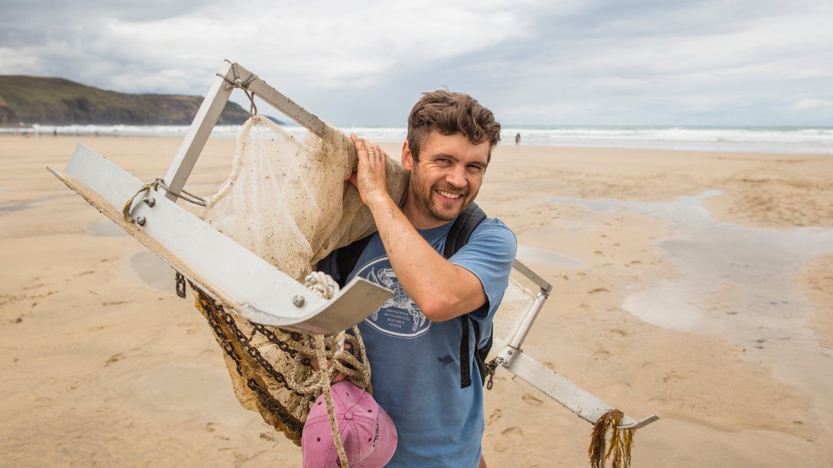 University of Plymouth (@plymuni) on Twitter photo From surf-riding clams to weever fish – Dr Ben Ciotti (<a href="/benciotti/">Ben Ciotti</a>) explores the dynamic environment of surf zone ecosystems.
Discover the hidden ecology of our beach destinations.
🔍🩴🌊 plymouth.ac.uk/discover/hidde… From surf-riding clams to weever fish – Dr Ben Ciotti (<a href="/benciotti/">Ben Ciotti</a>) explores the dynamic environment of surf zone ecosystems.
Discover the hidden ecology of our beach destinations.
🔍🩴🌊 plymouth.ac.uk/discover/hidde…