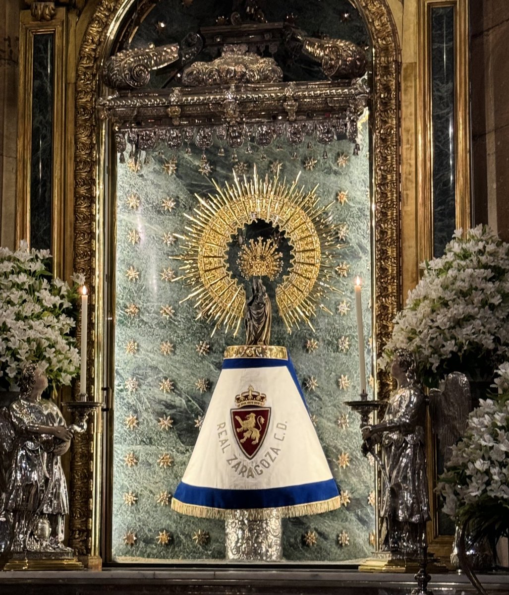 Con nosotros una más

💙🤍