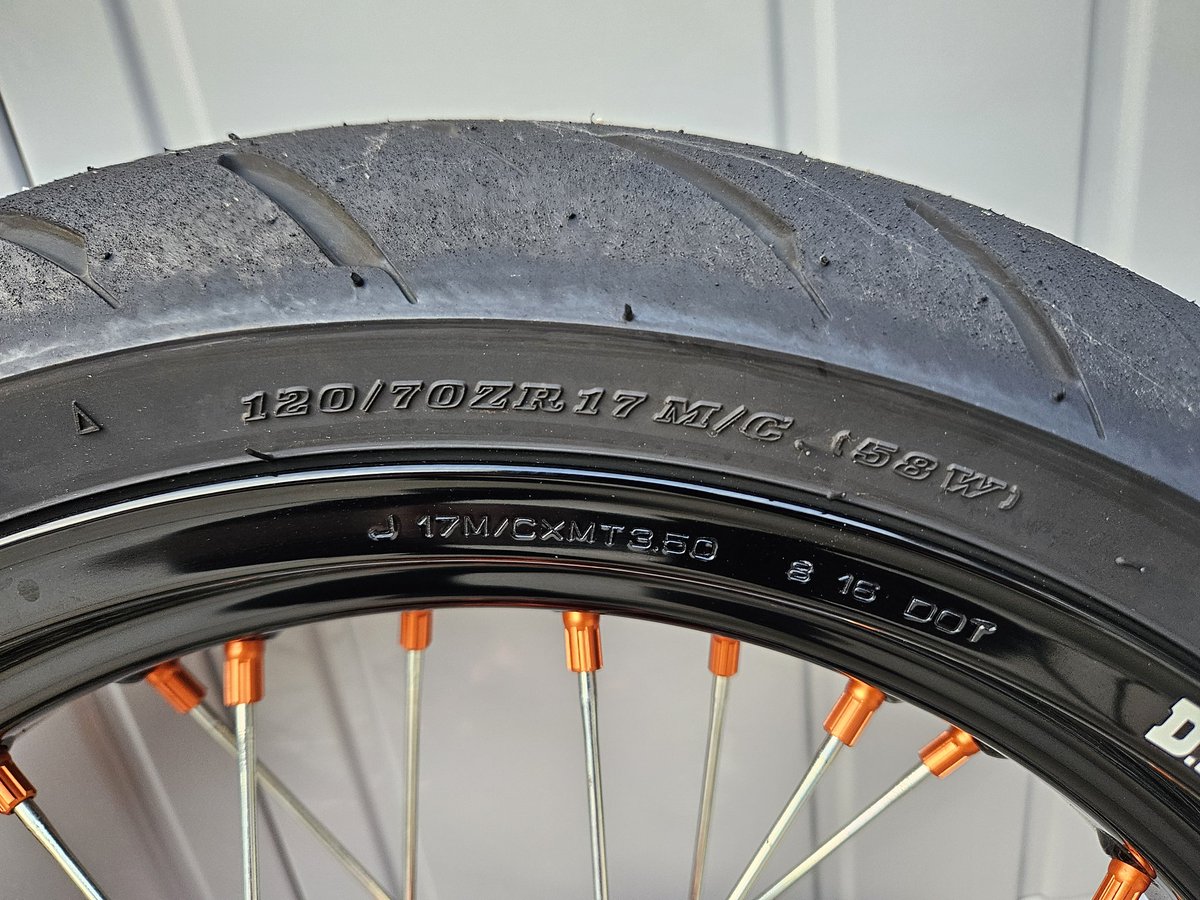 やまゆう tweet media