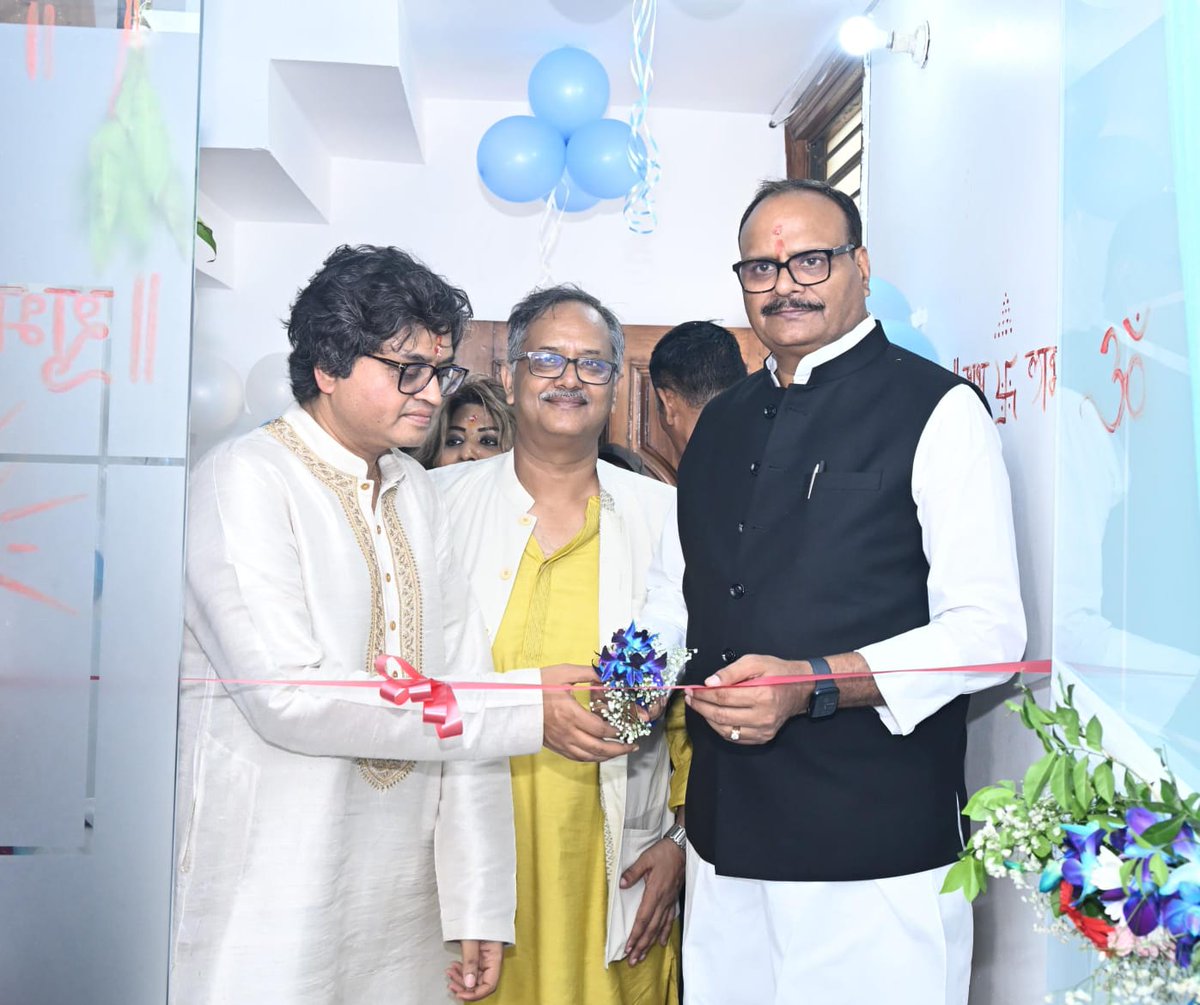 brajeshpathakup's tweet photo. आज लखनऊ में एड्रोसोनिक आईटी कंसल्टेंसी सर्विसेज के नवीन एक्सपेंडेड डिलीवरी सेंटर का शुभारंभ करते हुए हार्दिक बधाई एवं उज्ज्वल भविष्य की शुभकामनाएं दीं। इस अवसर पर फाउंडर एवं सी०ई०ओ० श्री मयंक जी, श्री अनित सिंह जी एवं अन्य गणमान्यजन उपस्थित रहे। https://t.co/6jdFqOxlRY