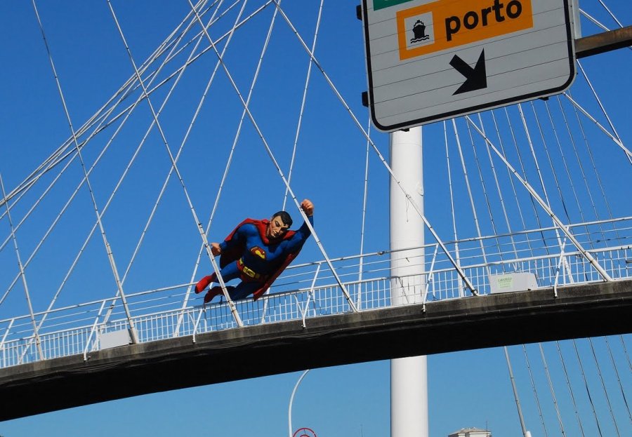 euler_foster's tweet photo. @montaplex Y menos todavía a Batman y Superman... https://t.co/dRLEuvhnv9
