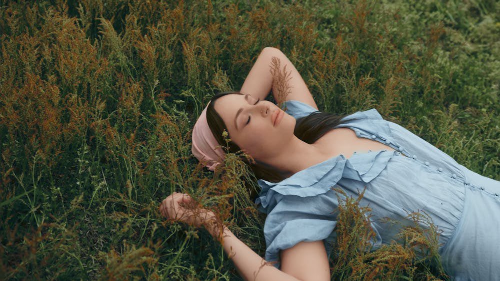 PopCrave's tweet photo. Happy 36th birthday to the talented Kacey Musgraves. https://t.co/GREfmMHed4