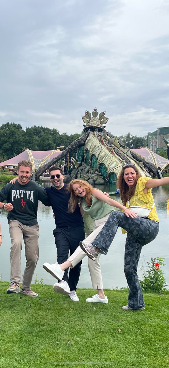 Hé onderzoeker, wij zoeken jou! Nu de zomer (helaas) weer ten einde loopt knallen wij de herfst in met allerlei te gekke plannen en projecten voor #RechtenvandeNatuur. En daar kunnen we je hulp goed bij gebruiken. 

Check hier denieuwegevers.nl/projecten/rech…