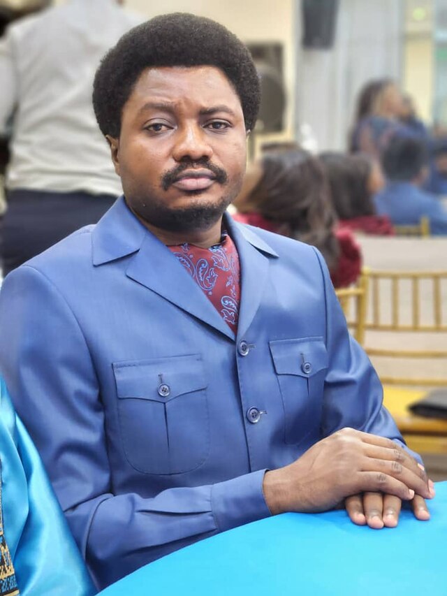 BahatiDile's tweet image. La République Démocratique du Congo a besoin des hommes comme lui, le ministre #constantmutamba. Quand il arrive aux affaires les lignes bougent et ceux qui se sentent morveux commencent directement à se faire moucher. Bravo Mr le ministre,