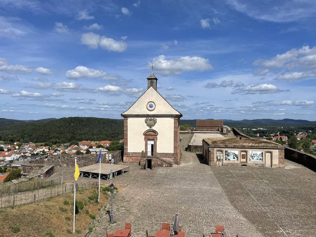 ScudandthesTig's tweet image. Day 55. West 90km to Bitche, back in France. 
Free aire (paid services). Great citadel visit. Only besieged fortification never to surrender in the Franco-Prussian war of 1871. 
Still hot 🥵🇫🇷🍷🏰
#vanlife #motorhomelife #bitche #moselle