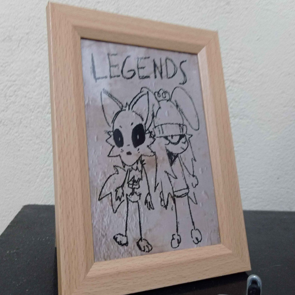 i just had a realization i feel like a lot of people need to know too, we worry too much about patterns and rules.

we learn and follow the animation principles, sometimes too strictly.

but they're principles, not rules.
you already know the principles, make your own rules.
-🧵