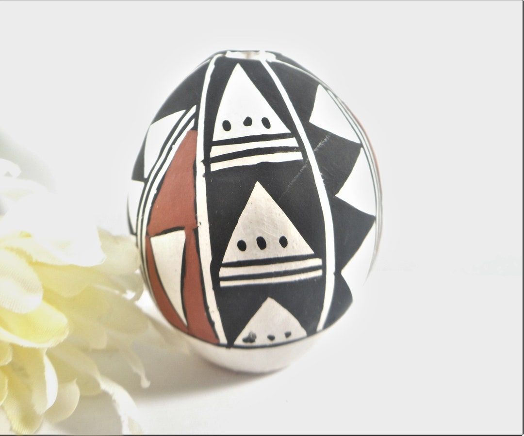 valroseshowers's tweet photo. Explore unique Acoma pottery items like vintage egg collectibles, R. Malie's seed pot, hand-painted native pottery by Rita Malie from Acoma Pueblo, NM. https://t.co/SzoAhfLnfN #NativePottery #Collectibles #wiseshopper #AcomaPottery #Vintage https://t.co/n9EZpfjdcx