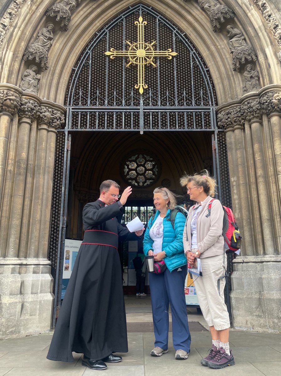 We were delighted to welcome Emma and Becky to Bristol Cathedral today! Our Vice Dean, Neil blessed their journey as they start the Pommie Pilgrimage from Bristol to Wells, raising funds for All Saints Church in Youlgrave. Safe travels! #PommiePilgrimage #BristolCathedral