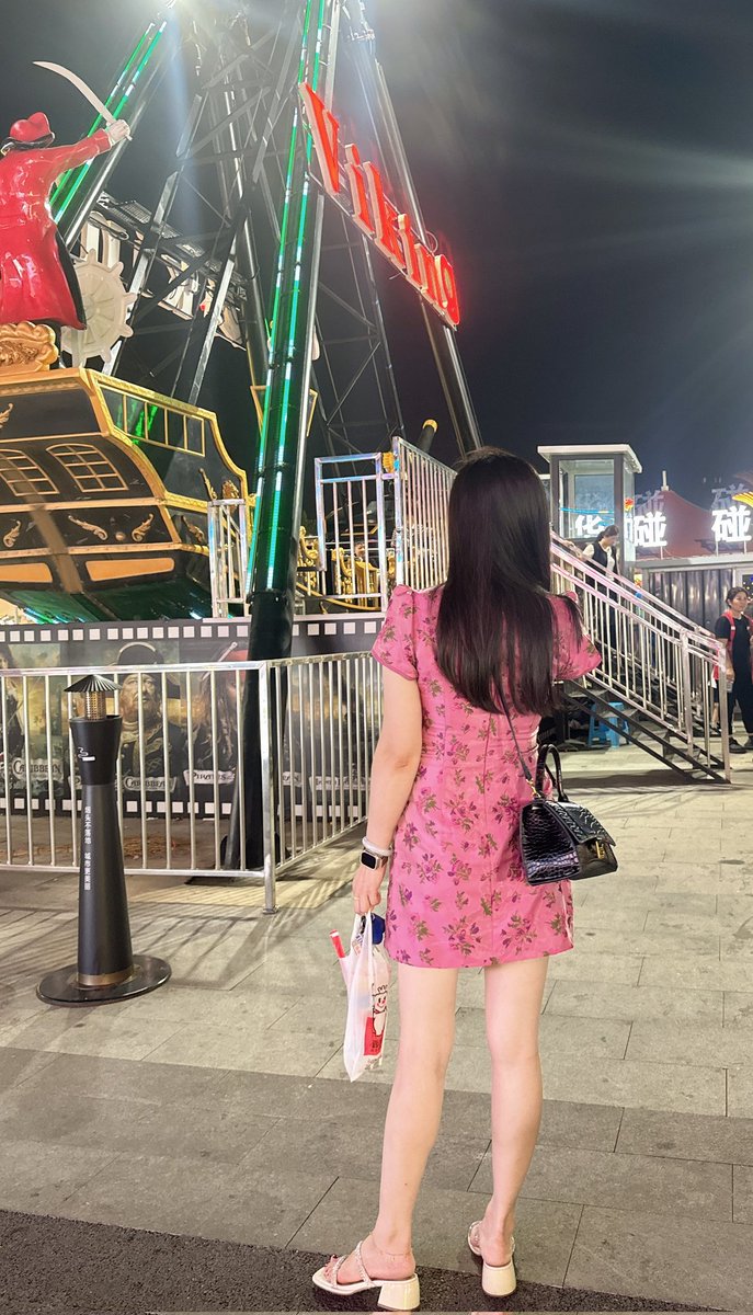 济南环联夜市～饭后溜遛弯儿^O^