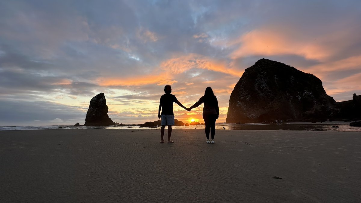 sparkinheart's tweet image. Pictures I took in #cannonbeach  @cannonbeachinfo #haystackrock