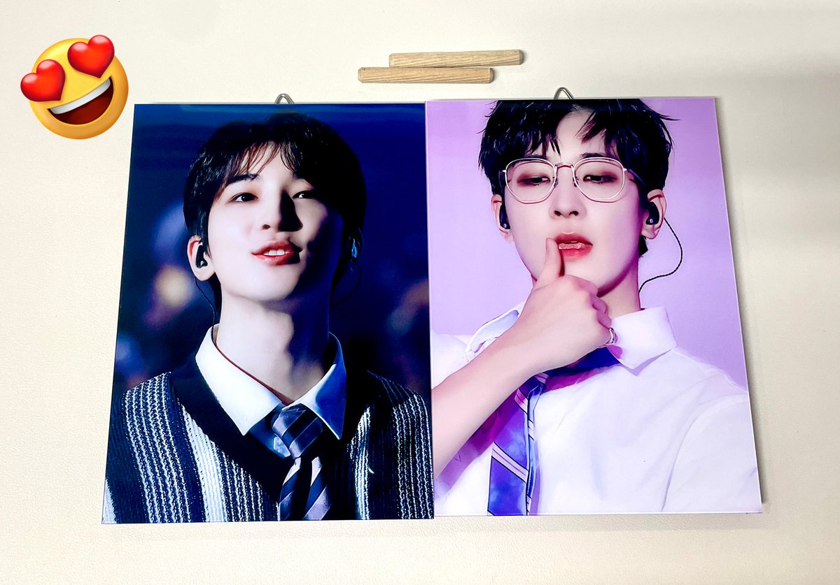 전시 통판으로 산 액자 배송왔다!!!!!!!
상반된 매력인 원우가 너무 귀엽쟈나🥹
A5사이즈는 처음 사보는대
아주아주 맘에들어~~더살껄~~!!!
옆에 쪼로록 세워두고 싶다🥰

<a href="/am717pm/">7:17</a>