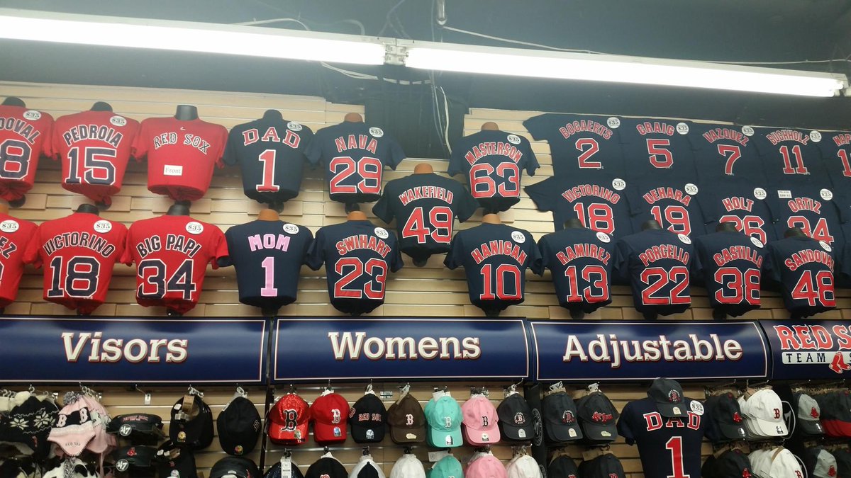 BOSSportsGordo's tweet photo. I miss when the Red Sox team store looked like this, and you could get any shirsey you wanted because they had it, even if it was Ryan Hanigan. https://t.co/Gsqt2kxyaL