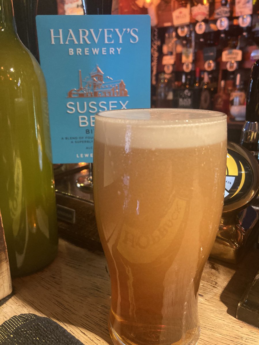 YorkSPBW's tweet photo. Smashing pints as always @maltingsyork @Harveys1790 @HalfMoonBrewer @RoostersBrewCo @thornbridge @NailmakerBrewCo @TitanicBrewers @TurningPointbco  @littlemonbrew 🍺🍺 @RoamingRidings @YorkCAMRA https://t.co/9kya3KzV5n