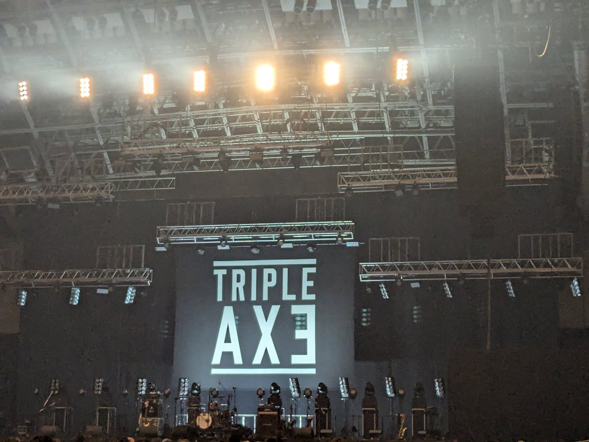 rum_417's tweet photo. TRIPLE AXE最強で最高の3バンド🔥
めちゃくちゃ楽しかった！！！
またいつか観れる日を楽しみに🤟🎶 https://t.co/0Cp6nsg66L
