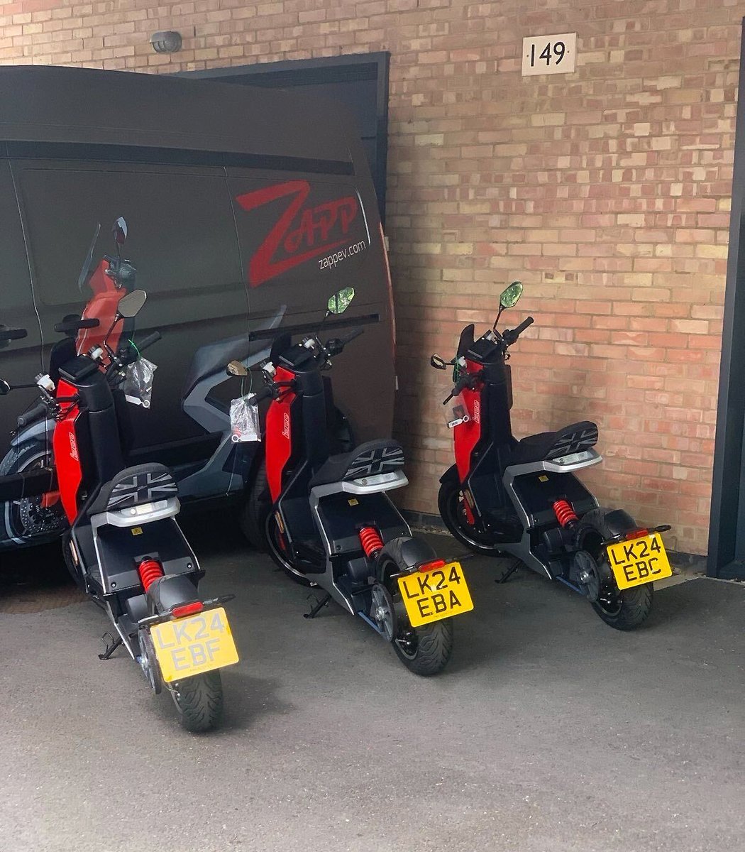 First bikes in the UK ready for the road!

#zapp #zappev #london #uk #i300 #electricvehicles #delivery $zapp