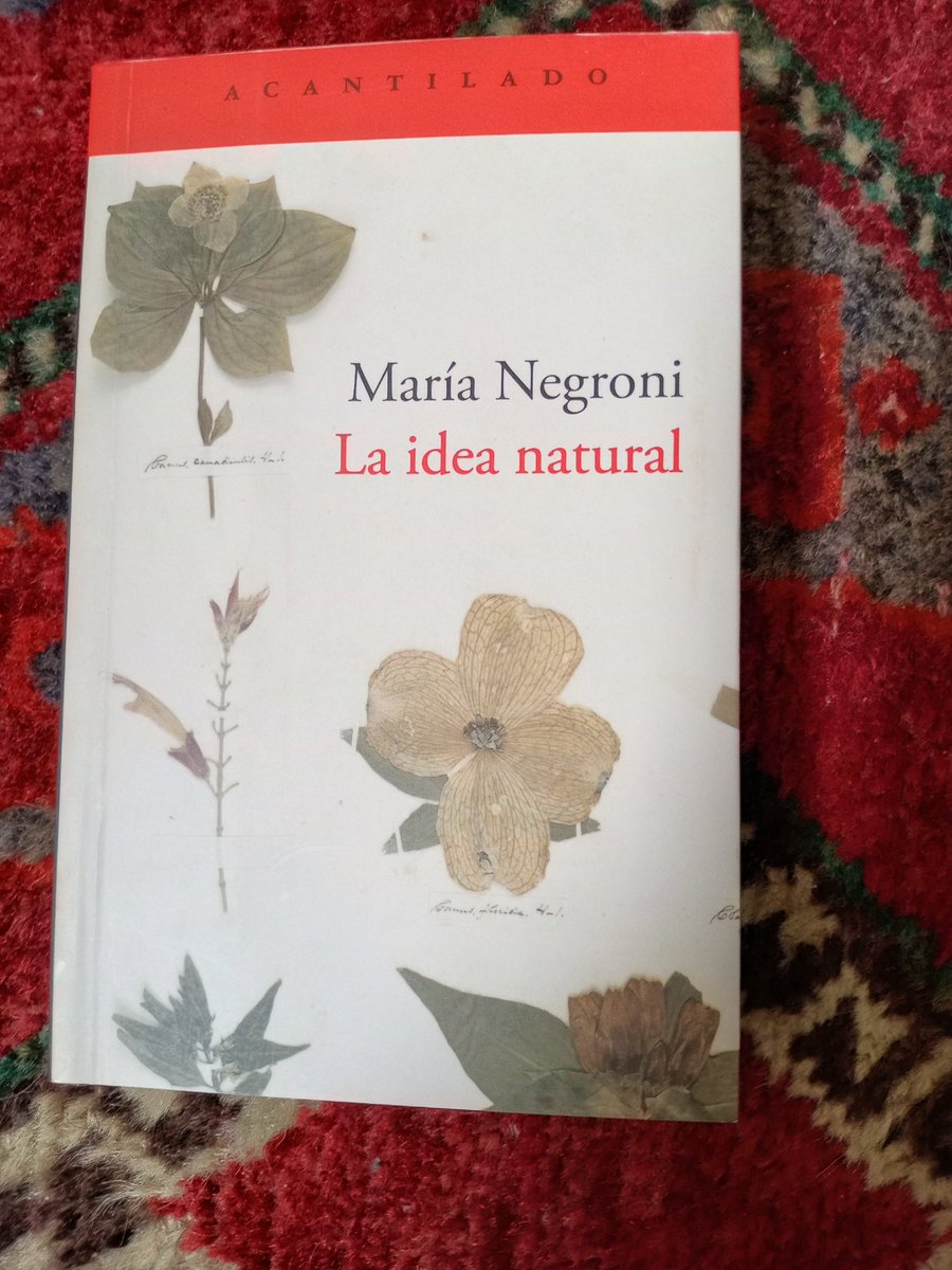 Adriana Lorusso (@lorusso10) on Twitter photo Alumbrar un poema donde la ciencia cante. Maria Negroni recorre el discurso sobre la naturaleza desde los antiguos a los modernos, en un librito perfecto de una editorial que me encanta <a href="/Acantilado1999/">Acantilado</a> (vía <a href="/RiversideAgency/">Riverside Agency</a> ). Inclasificable y por eso, irresistible. Alumbrar un poema donde la ciencia cante. Maria Negroni recorre el discurso sobre la naturaleza desde los antiguos a los modernos, en un librito perfecto de una editorial que me encanta <a href="/Acantilado1999/">Acantilado</a> (vía <a href="/RiversideAgency/">Riverside Agency</a> ). Inclasificable y por eso, irresistible.