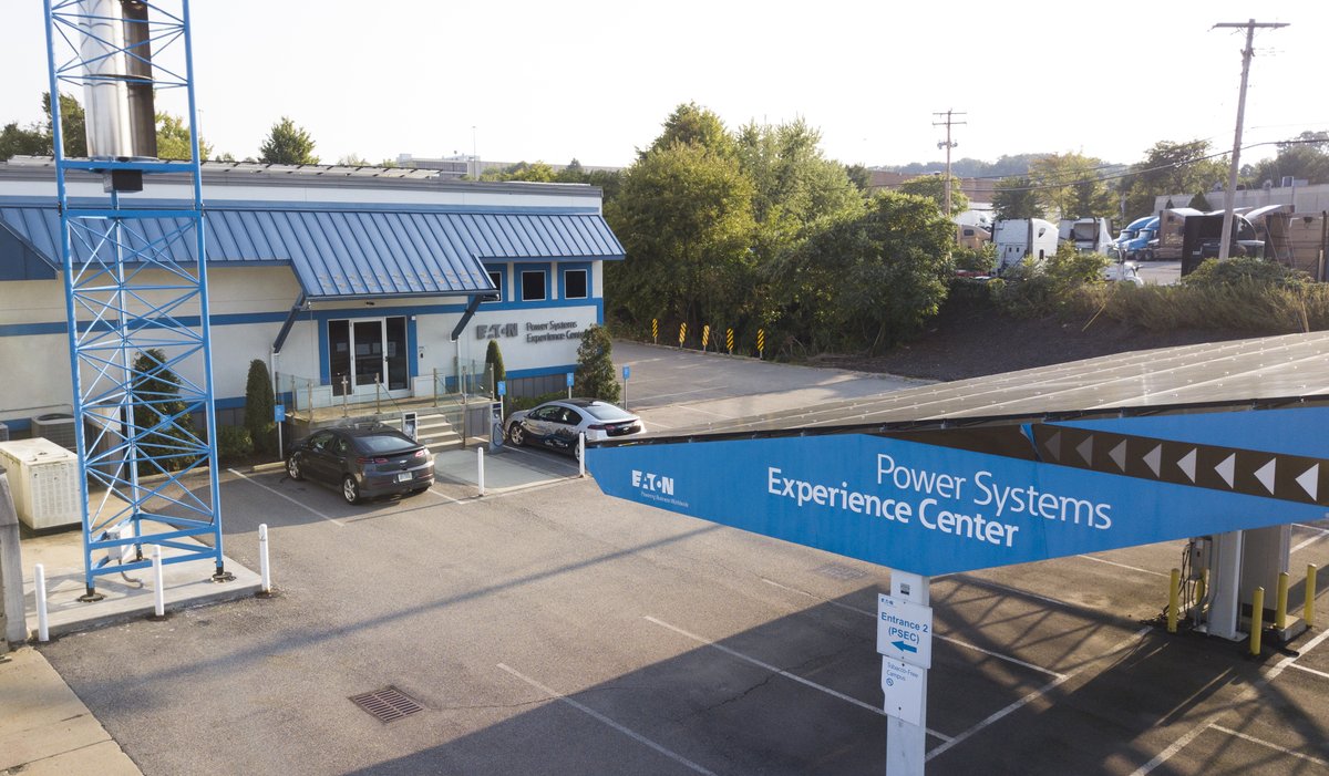 ETN_Electrical's tweet image. Did you know that our Experience Centers offer hands-on training for today’s most advanced power applications? Explore our courses for EV charging, microgrids, renewables and more! eaton.works/48v4uFM
#ElectricalTraining #EnergyTransition