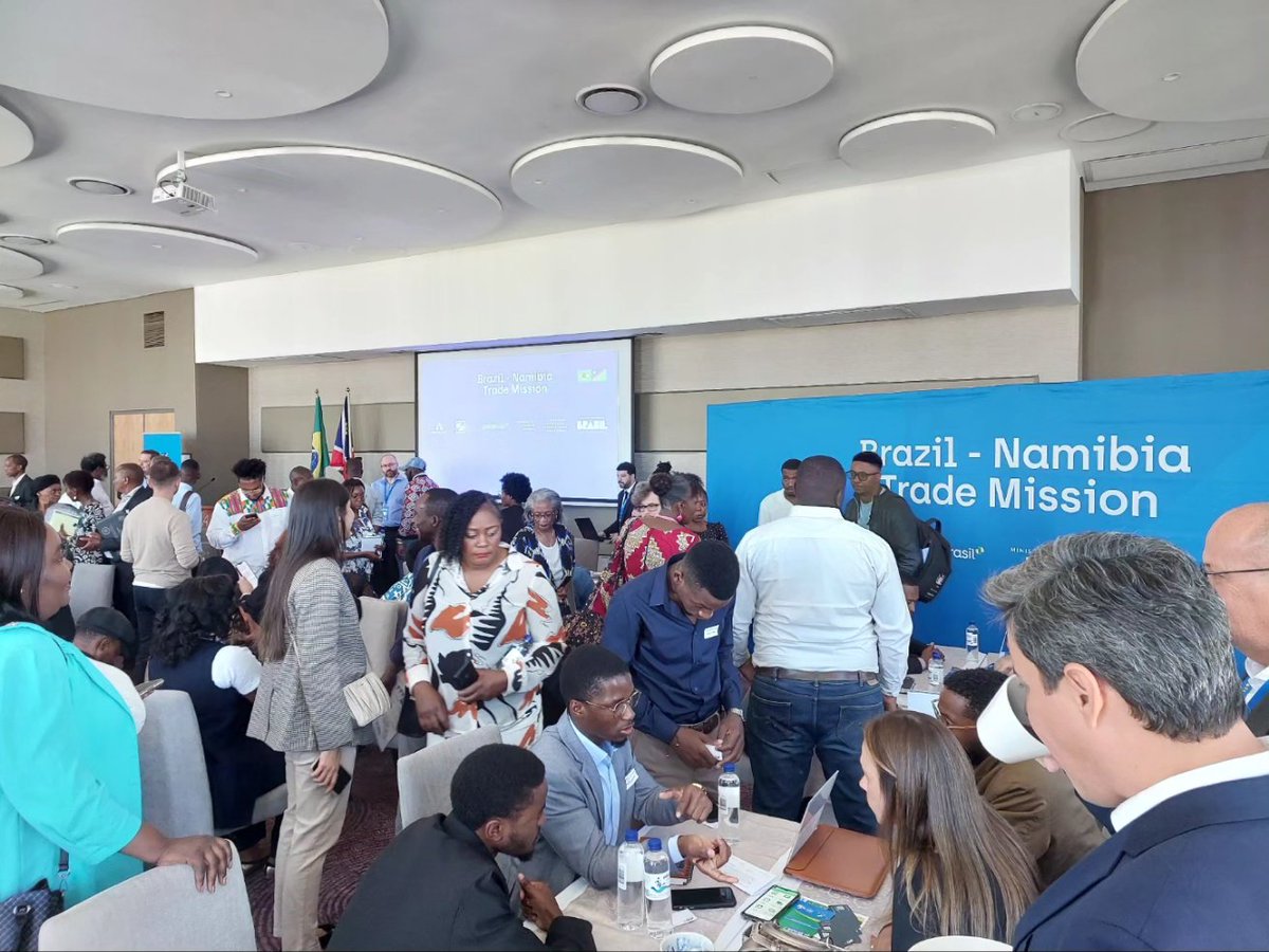 Raldo16's tweet photo. Brazil-Namibia Trade Mission 🇧🇷🇳🇦

The 2-day mission consisted of a business forum, followed by B2B matchmaking and sectoral roundtables. The Brazilian entities also had targeted site visits and meetings scheduled to unlock potential partnerships, source new clients/ suppliers. https://t.co/Sg4eG4xjh6
