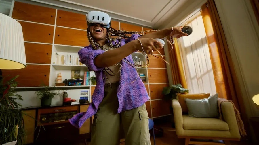 vrstorecomua's tweet image. Окуляри віртуальної реальності #Meta Quest 3 512GB за 29590 грн має значні поліпшення: корпус на 40% тонший, pancake лінзи, чіпсет нового покоління, кольорові камери, датчик глибини, тощо. А головне  - нові можливості змішаної реальності #AugmentedReality
vr-store.com.ua/ua/meta-quest-…