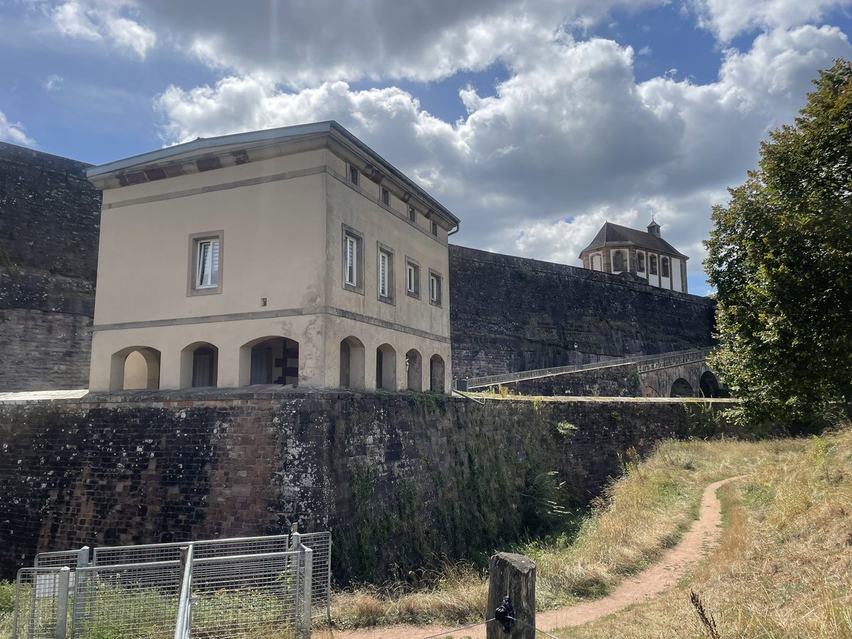 ts_thesTig's tweet image. Day 55. West 90km to Bitche, back in France. 
Free aire (paid services). Great citadel visit. Only besieged fortification never to surrender in the Franco-Prussian war of 1871. 
Still hot 🥵🇫🇷🍷🏰
#vanlife #motorhomelife #bitche #moselle
