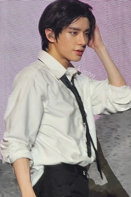 โห่พี่เจคเสื้อเชิ้ต ไม่อยากจะเชื่อเลยว่าเราจะไม่ได้เห็นสิ่งนี้ที่ไทยอ่ะ 😀😭