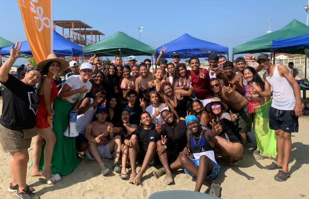 Durante dos semanas consecutivas más de 800 jóvenes del estado Miranda han disfrutado de playas y zonas recreativas en La Guaira, como parte del programa Turismo Social en la entidad, informó la secretaria de Juventud de la Gobernación, Alexandra Blanco. 
#Deportes #Turismo