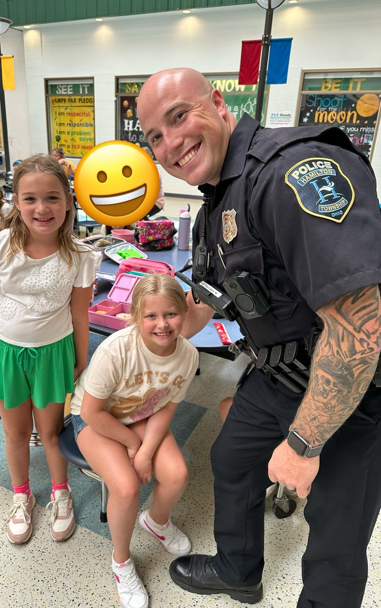 Had a great first day of year 2! Excited for what this school year will bring! #SRO <a href="/HamiltonTwpPD/">HamiltonTwpPD</a> <a href="/LM_Schools/">Little Miami Schools</a>