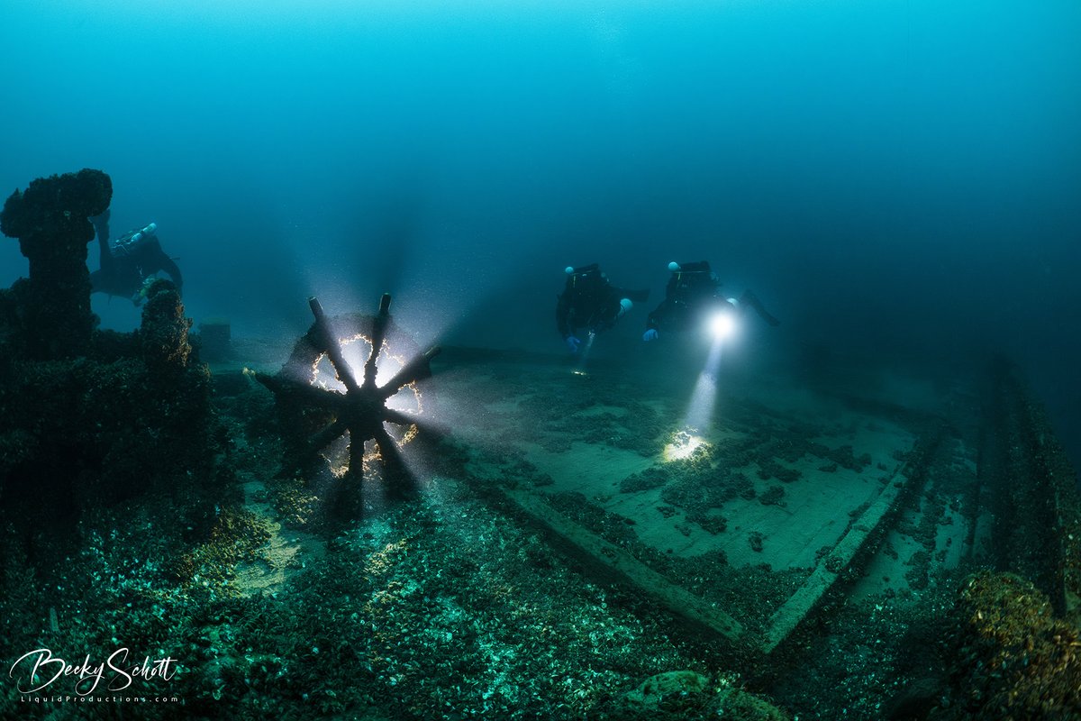 BeckyKSchott's tweet photo. "Bring Shipwreck to Life" through my art and by sharing each of their stories.  This is a #GreatLakesShipwreck in the #StraitsofMackinacShipwreckPreserve near #MackinawCity #michigan https://t.co/EBFeYc74YH