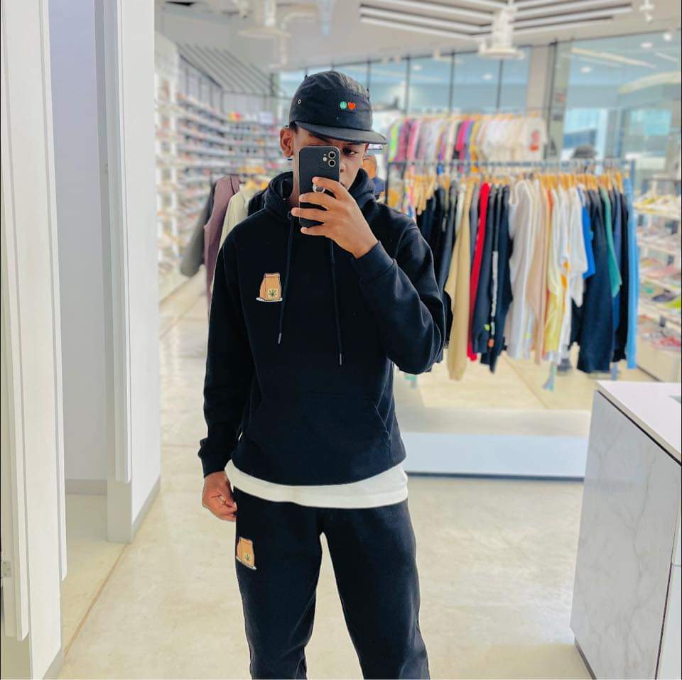 weedloversstore's tweet image. Lovers Of The Movement ❤️🍃

#ZolRESPONSIBLY #MISUNDERSTOOD #THREADS #TheNewKOOL #ItsNotJustABrandItsAMovement