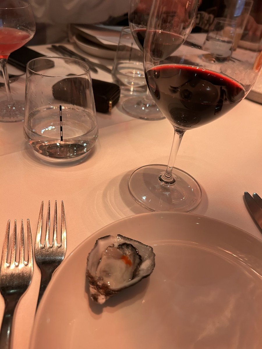 tigertufftanya's tweet photo. Out on a school night! #Stokehouse https://t.co/UTM5JT3zwA