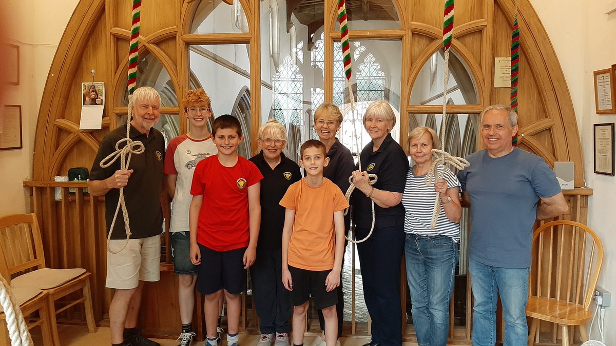 psgnutbells's tweet photo. Nine today for our tied bell practice using sim sound. R&amp;CC   called by Haze, Josh, Elinor and Tricia. PH5 not starting in Rounds, G5 pc's. Em ready for her Level 1 cert, Josh got his yesterday. Super progress during holiday sessions.
@LtRringers @funwithbells https://t.co/4uDIniJAiw