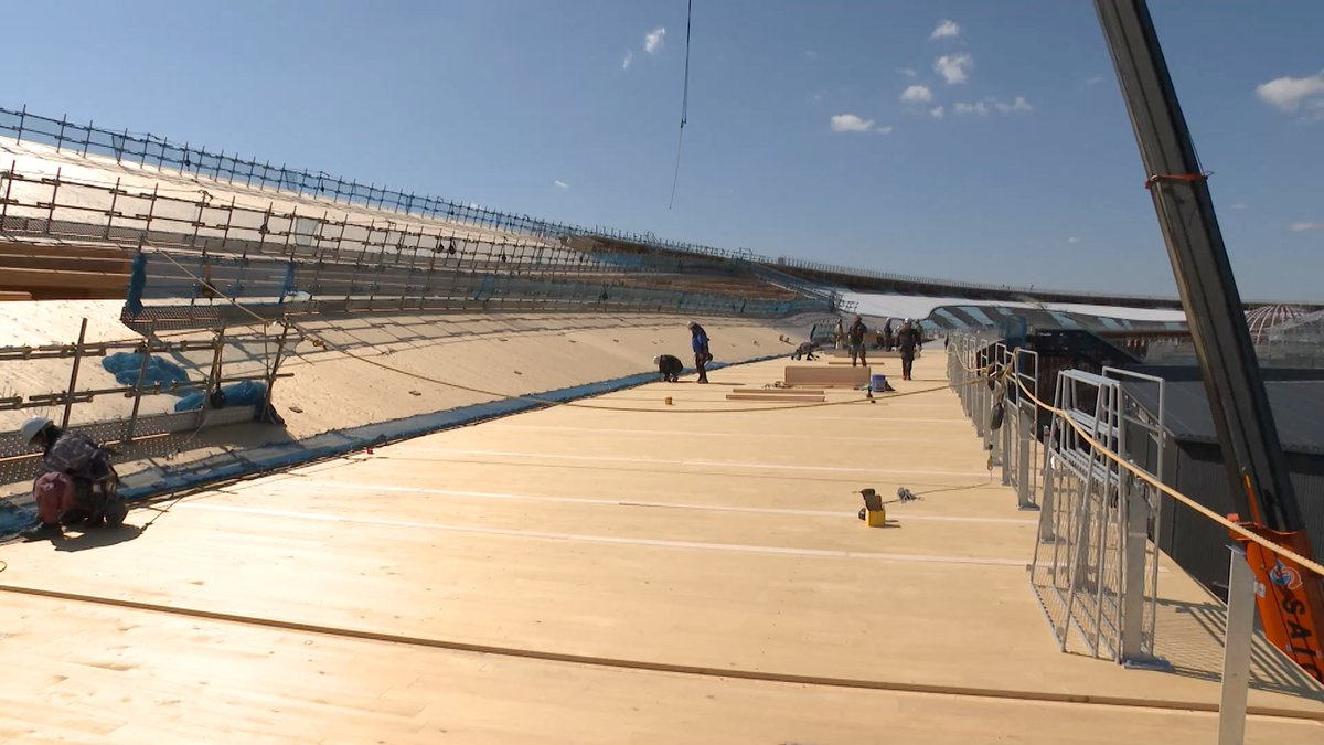 Connection established!

Construction of the 2km Grand Ring, the iconic structure of #Expo2025 Osaka Kansai, has reached a milestone with the wooden circle being completed 1 month ahead of time. Embodying Unity in Diversity, it will offer visitors a stunning view of the Expo site